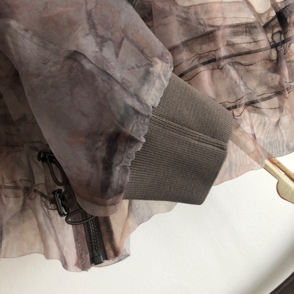 ♡ Sheer Jacket with zipper drawstring details - Picture 9 of 17